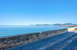 Suite Life - Rooftop Access - Top Location img36