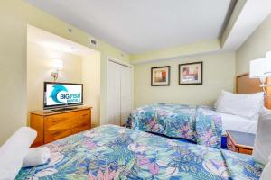 Amaze 18th floor Direct Ocean front Views & Pools