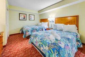 Amaze 18th floor Direct Ocean front Views & Pools