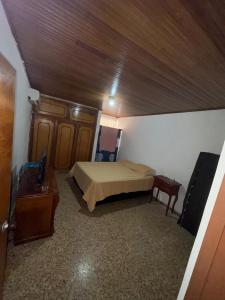 Habitacion espaciosa al norte de valledupar