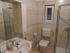Apartments with parking space Losinj, Losinj - 25040