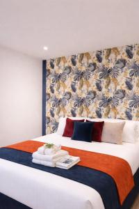 BRAND NEW Modern 1 Bedroom Apt Oxford Central Signature