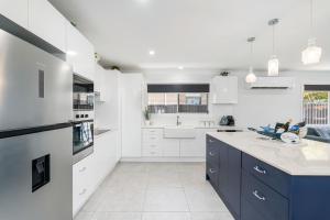 Pet Friendly Beach House with pool - Sleeps 10