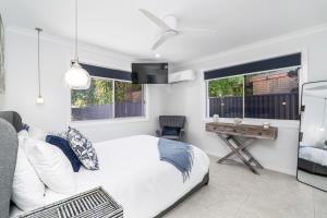 Pet Friendly Beach House with pool - Sleeps 10