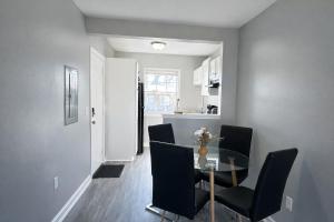 Cozy Birmingham Retreat with Parking Near UAB & Vulcan Park