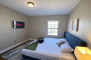 Birmingham 1BR Retreat with Parking Near UBA & Vulcan Park