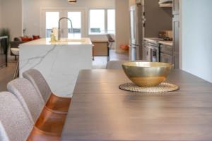 Beautiful Modern 3BR in the Grove ABODEbucks