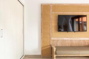 MoonLagoon retreat villa