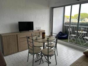 Studio cabine 4 pers à Port Camargue avec terrasse et parking privé - FR-1-250-329