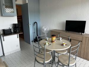 Studio cabine 4 pers à Port Camargue avec terrasse et parking privé - FR-1-250-329