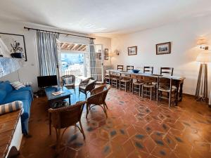 Grande maison de pêcheur proche plage - 4 terrasses, WiFi, parking - FR-1-868-23