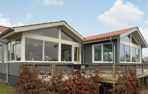 Stunning Home In Løgstrup With Wifi