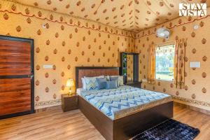 Golden Pause by VEO - Part of StayVista