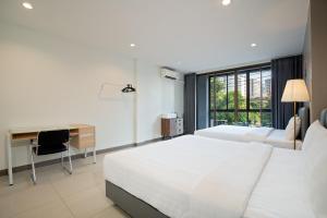 Grand 3BR Townhouse in the Heart of BKK - Emsphere