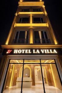 Hotel LA Villa Amritsar !! Large Parking ! Lift ! Near Bus Stand & Golden Temple ! Newly Built