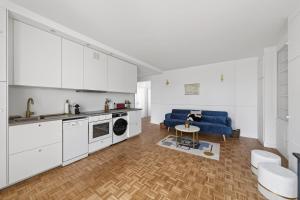 High-end one-bedroom apartment with rooftop views Paris 13