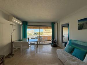 Cannes Marina Retreat w garage, swimming pool