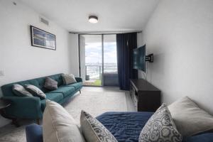 Downtown Miami 2BR Bay & City View