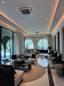Legendary F705 - Top floor family 1BR - The Title Legendary by UNO