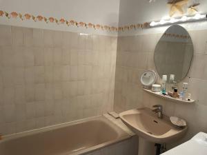 Appartement cosy T3 avec terrasse à Canet-en-Roussillon - FR-1-833-37