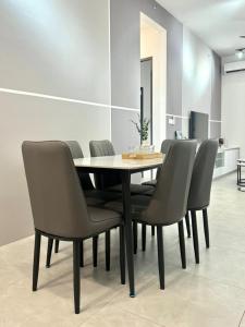 Aston Acacia 2 Bedroom Suite by Jovial