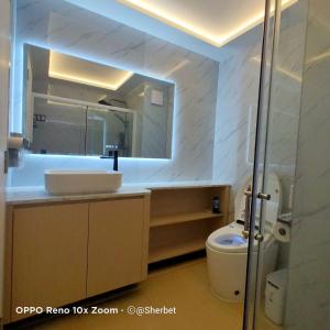 Luxtalay Space Capsule