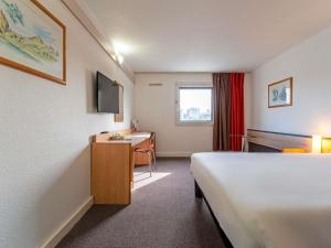 ibis Paris Pantin Eglise