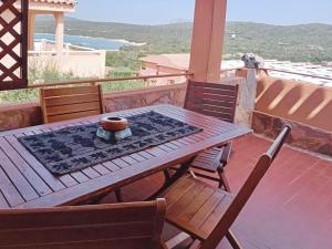 Apartment 6 beds with SEA VIEW in Marinella just 300 mt from the beach