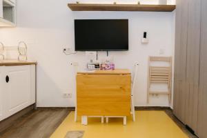 Lambrusco - Harbors Light