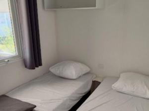 Mobil Home 6 pers, 3 Chambres - Terrasse ensoleillée - API-1-52-1648