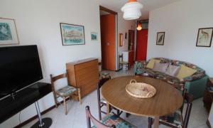 Cozy flat with sea view