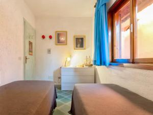 Apartment 5 beds with fenced garden in Marinella just 300 mt from the sea