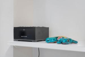 Stylish 1BR Apartment with AC Full Kitchen & WD - Just Steps to the Beach