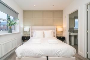 Spacious Family Home with Garden Free Parking - Pass the Keys