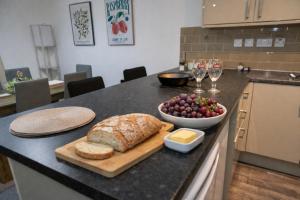 Perfect for Contractors & Families! Merridale