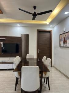 Luxurious 3bhk fully furnished for Party & Stay