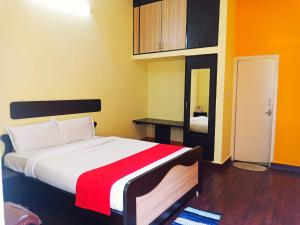 Guru Comfort, 100 m from Apollo Hospital