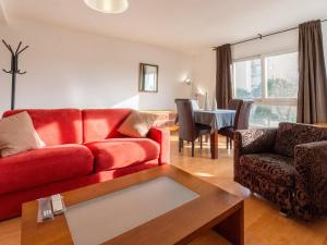 Apartamento Luminoso con Terraza y Parking en Santa Margarita - ES-228-206