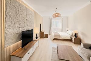 Stylish Furnsihed Apartments Opposite Five Hotel In JVC