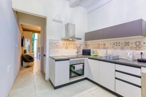 Seaside Sliema Escape 1-Bed Maisonette Near Sea