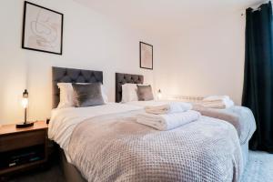 Modern 2-Bed Thames View Near Woolwich Tube & DLR