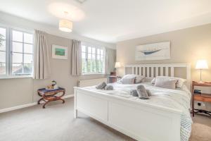 5 Bed in Walberswick oc-hlodg2
