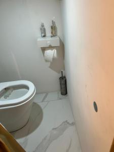 Belle chambre de 1,30 cm de hauteur à Bruxelles midi