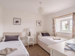 2 Bed in Newport oc-90247