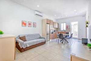Ta Xbiex Suite Stay with Balcony close to seafront