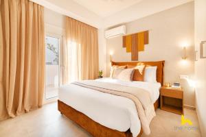 T1 Modern Athenian Habitat with Balcony near Acropolis