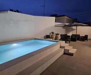 Villa Falaride con piscina