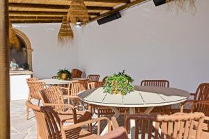 House - Sleeps 10 to 34 - Heated Pool - Parking