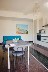 Apartment overlooking Genova