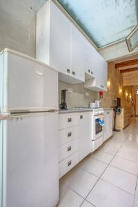 Cosy Home steps from Marina and seafront